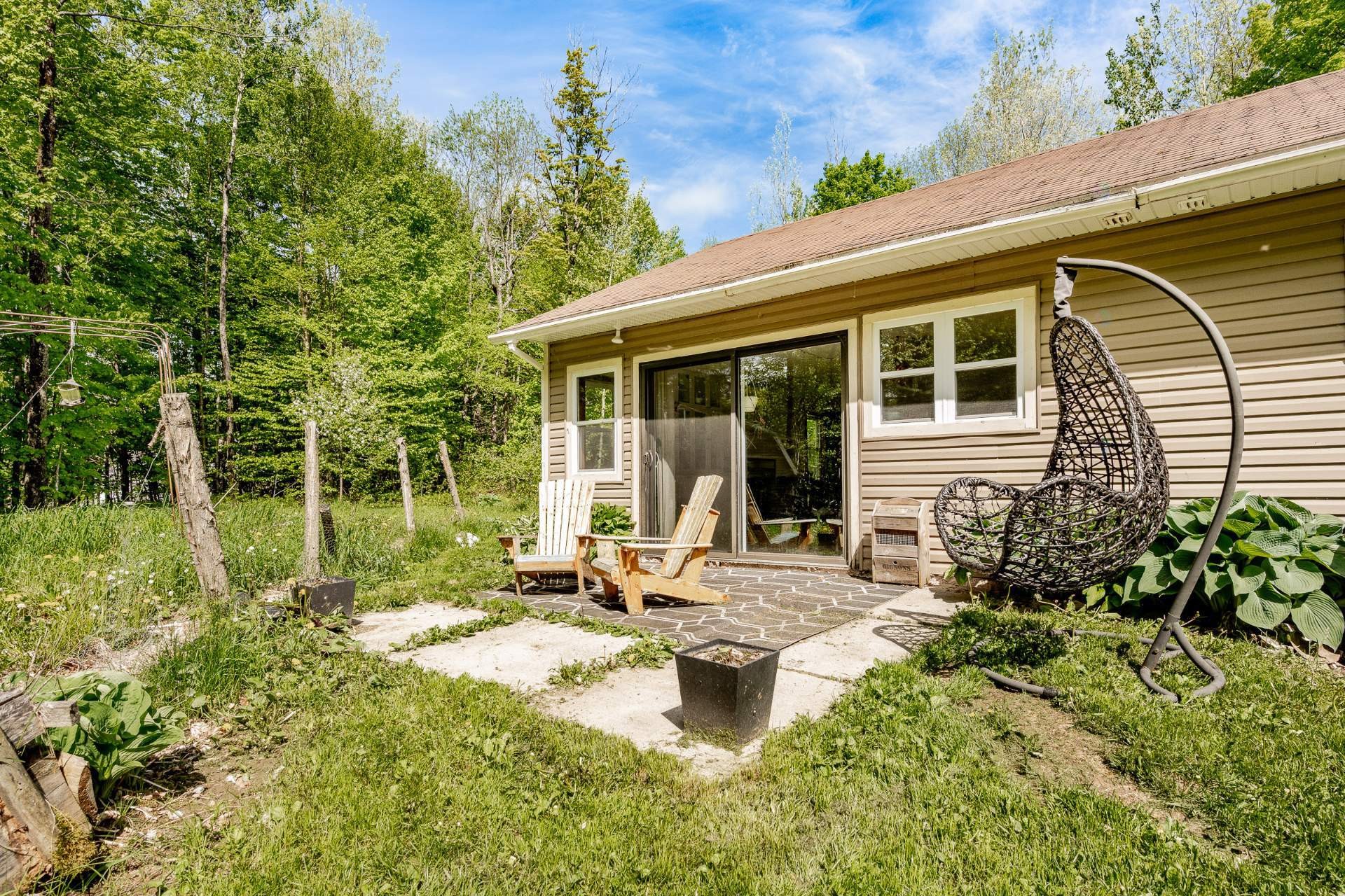 









355


Rue des Trembles

,
Saint-Georges-de-Windsor,




QC
J0A1J0

