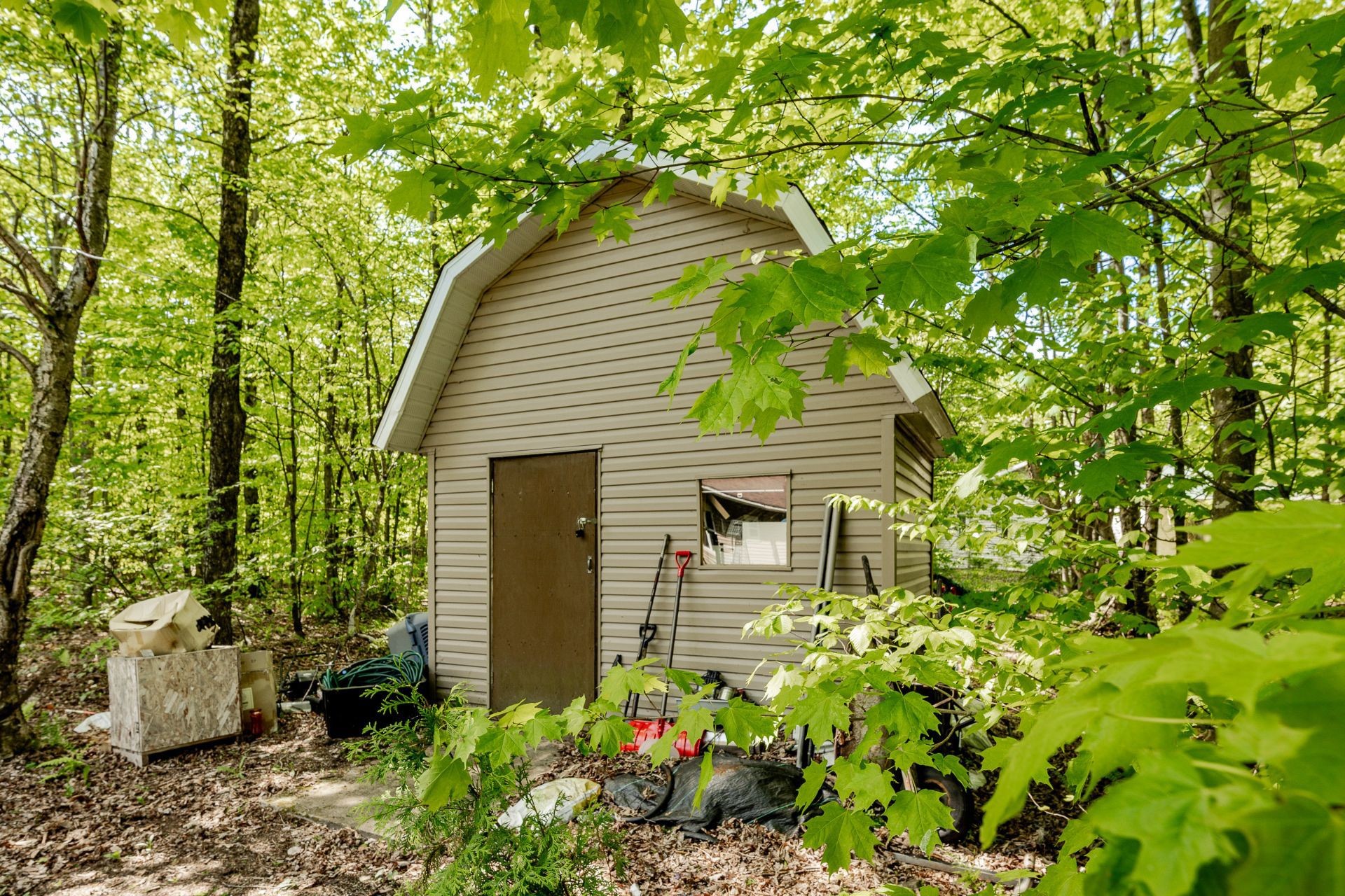 









355


Rue des Trembles

,
Saint-Georges-de-Windsor,




QC
J0A1J0

