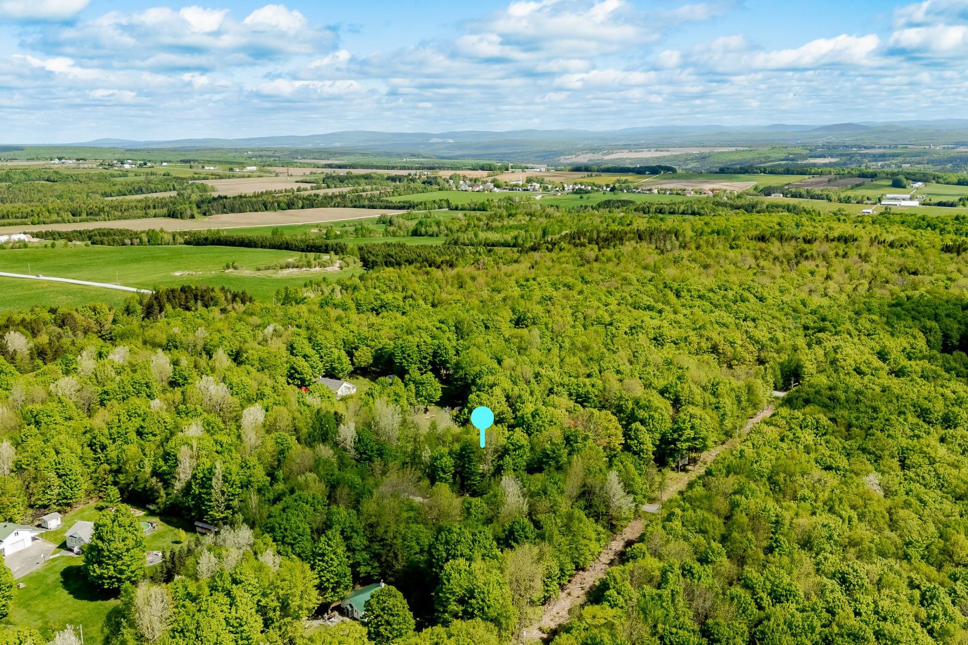 









355


Rue des Trembles

,
Saint-Georges-de-Windsor,




QC
J0A1J0

