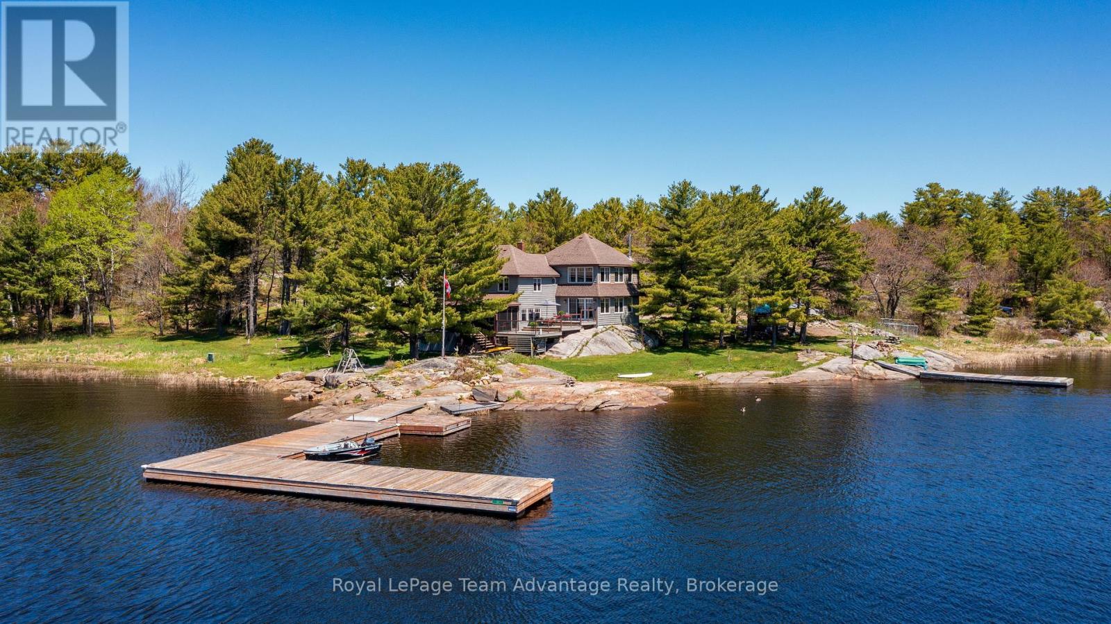 












121 RATTLEBEAR DRIVE

,
The Archipelago (Archipelago North),




Ontario
P0G1K0

