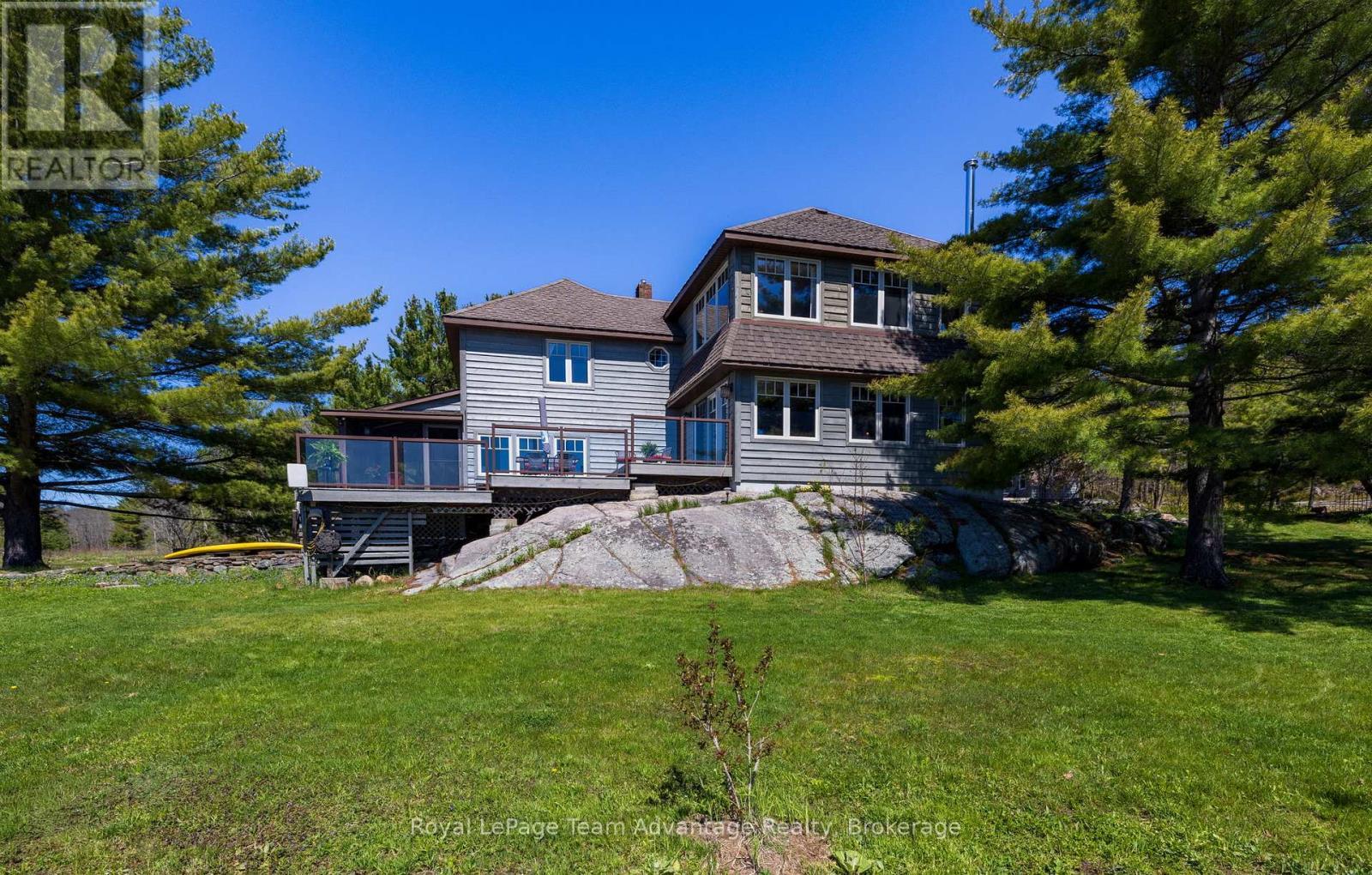 












121 RATTLEBEAR DRIVE

,
The Archipelago (Archipelago North),




Ontario
P0G1K0

