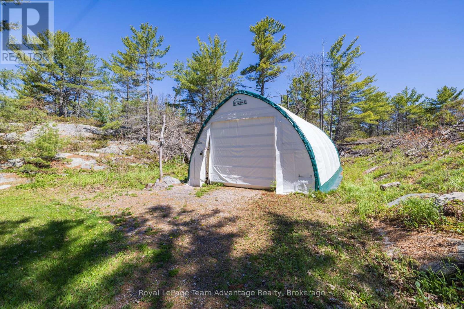 












121 RATTLEBEAR DRIVE

,
The Archipelago (Archipelago North),




Ontario
P0G1K0

