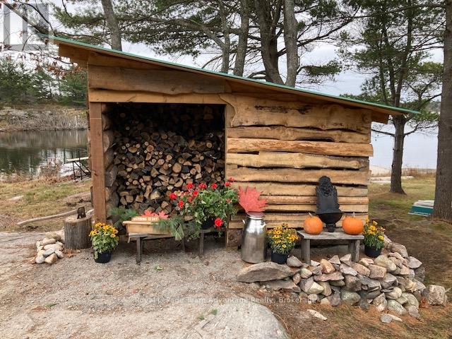 












121 RATTLEBEAR DRIVE

,
The Archipelago (Archipelago North),




Ontario
P0G1K0

