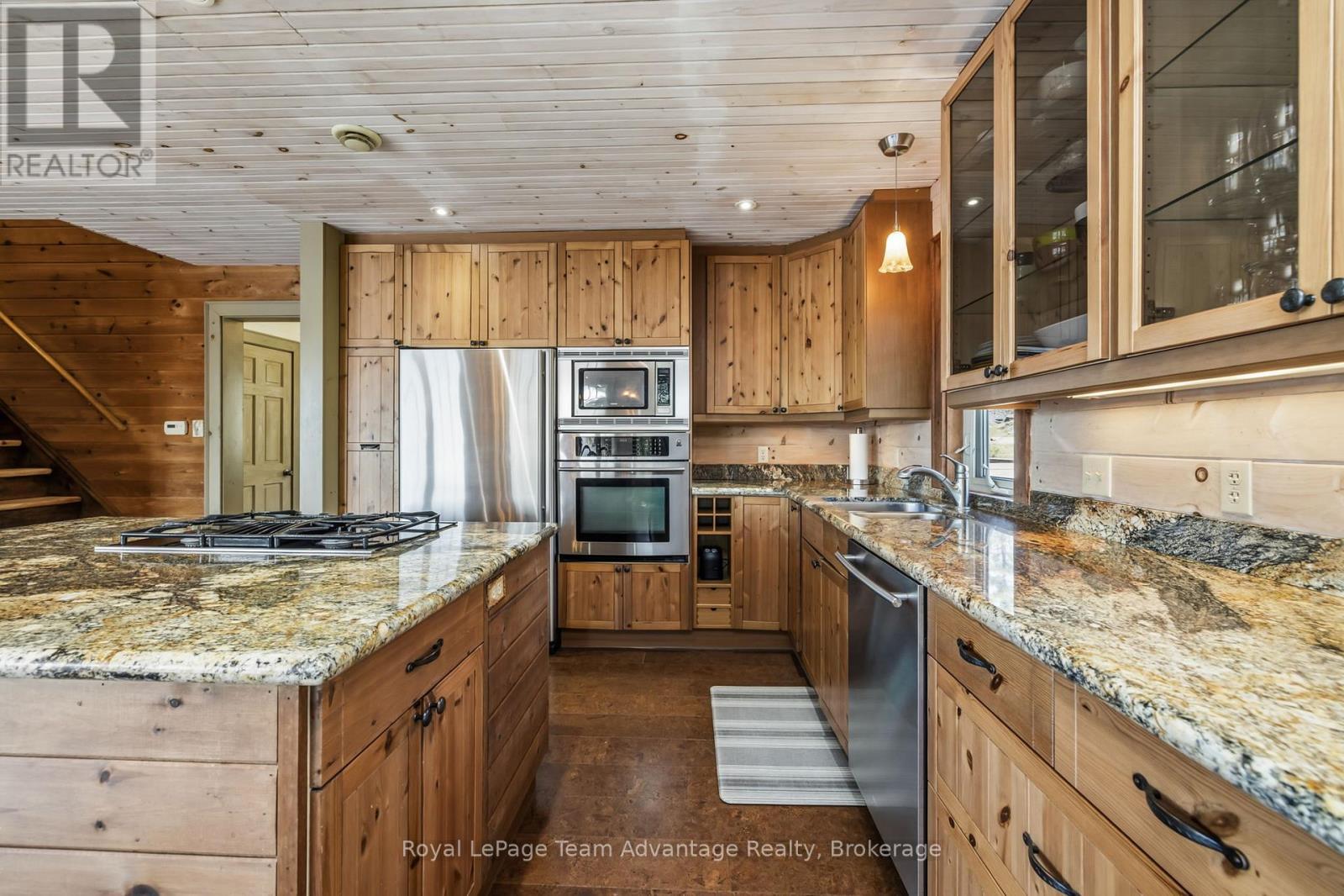 












121 RATTLEBEAR DRIVE

,
The Archipelago (Archipelago North),




Ontario
P0G1K0

