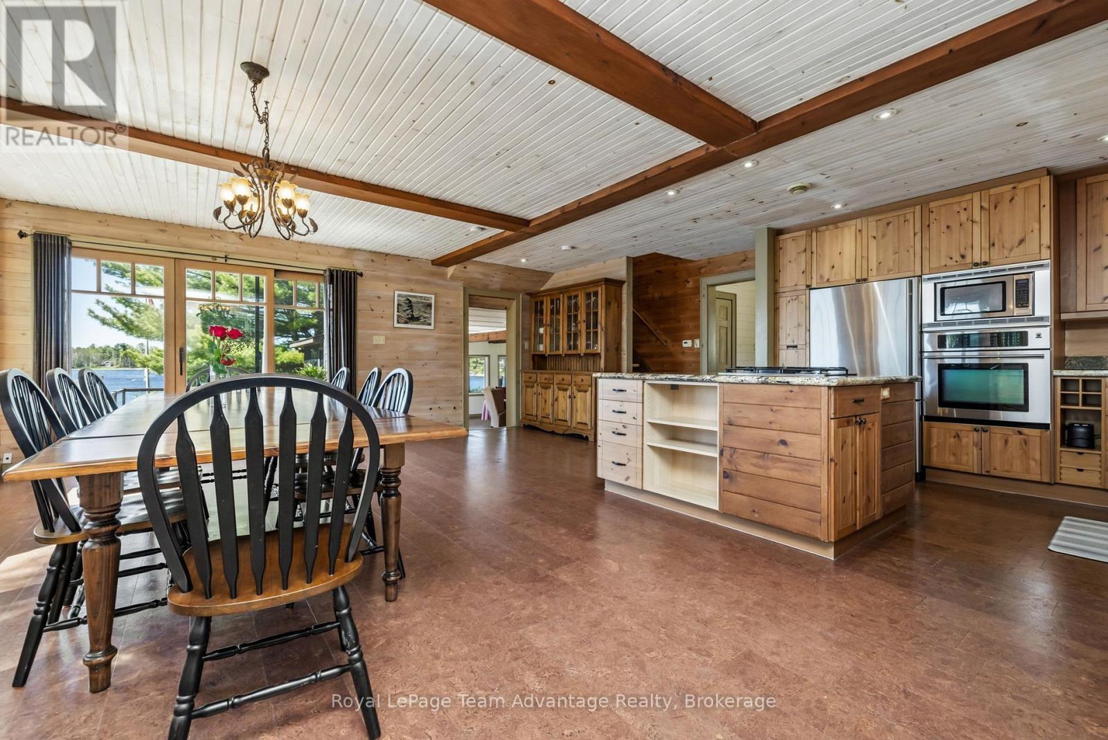












121 RATTLEBEAR DRIVE

,
The Archipelago (Archipelago North),




Ontario
P0G1K0

