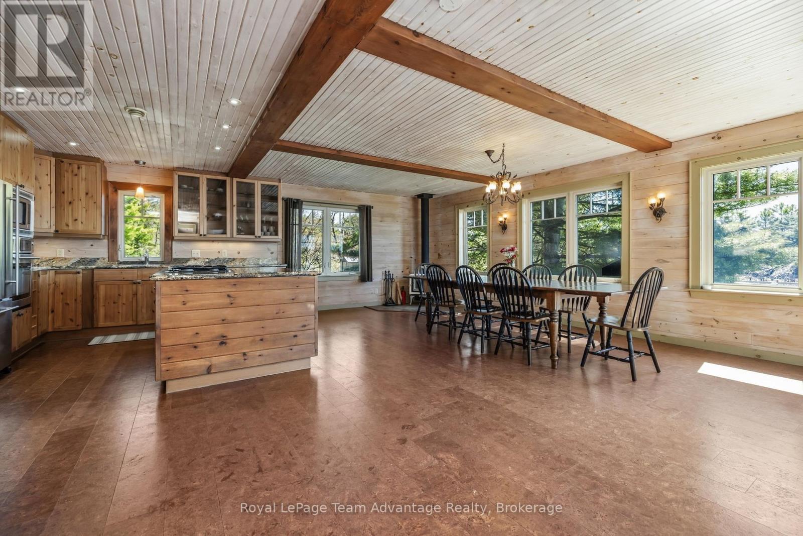 












121 RATTLEBEAR DRIVE

,
The Archipelago (Archipelago North),




Ontario
P0G1K0

