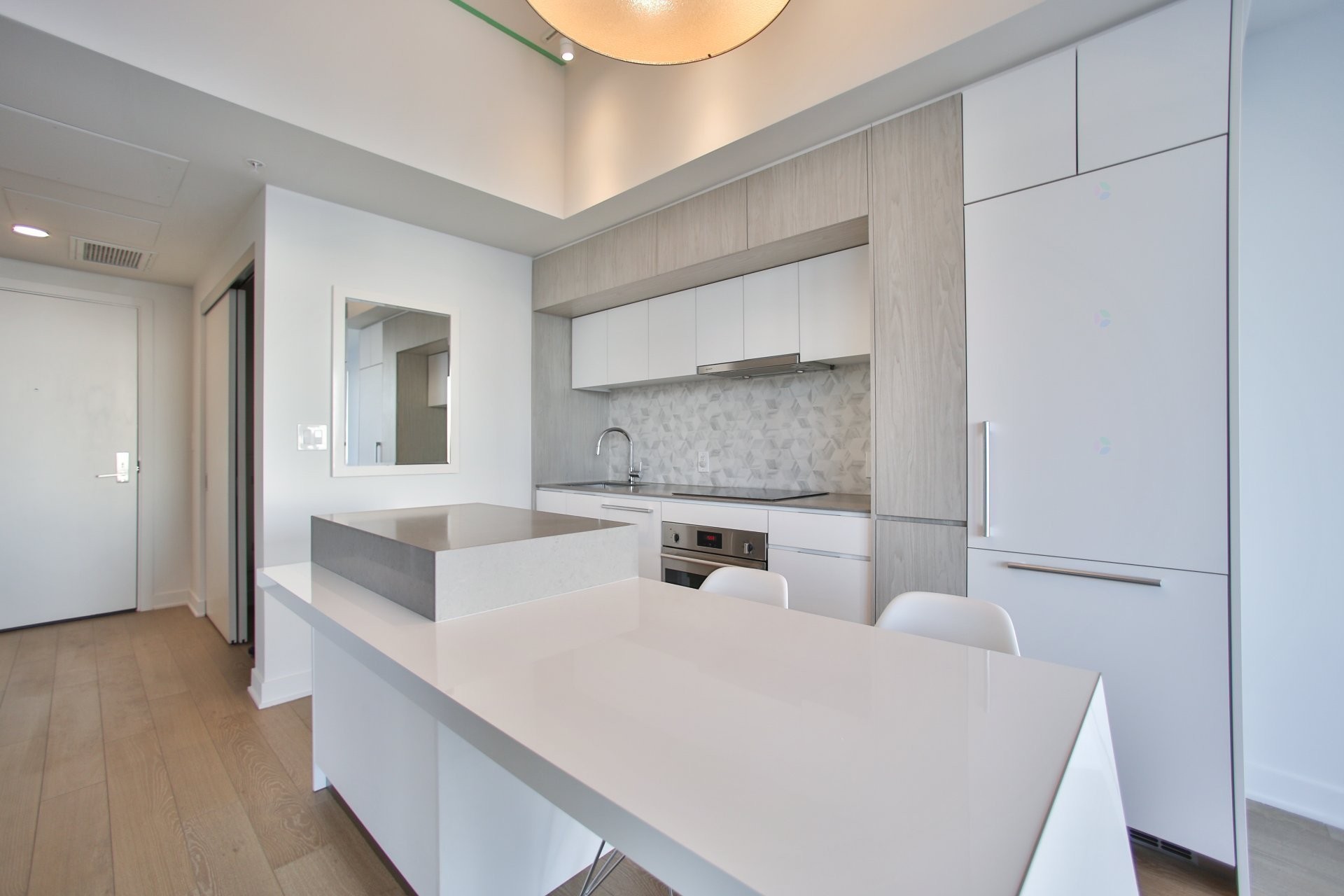 









1188


Rue St-Antoine O.

, 3805,
Montréal (Ville-Marie),




QC
H3C1B4

