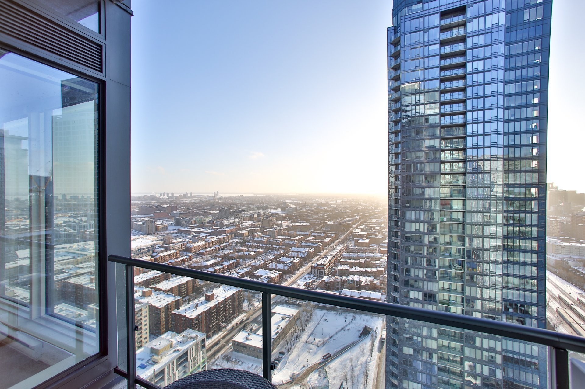 









1188


Rue St-Antoine O.

, 3805,
Montréal (Ville-Marie),




QC
H3C1B4

