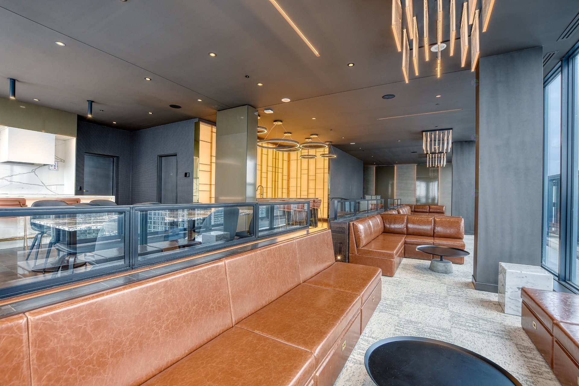 









1188


Rue St-Antoine O.

, 3805,
Montréal (Ville-Marie),




QC
H3C1B4

