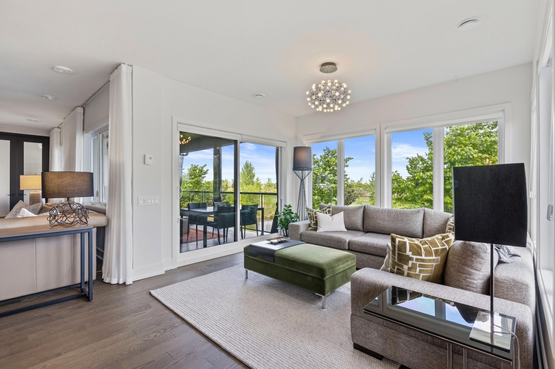 









3440


Rue Edmond-Hardy

, 202,
Longueuil (Le Vieux-Longueuil),




QC
J4N0K1

