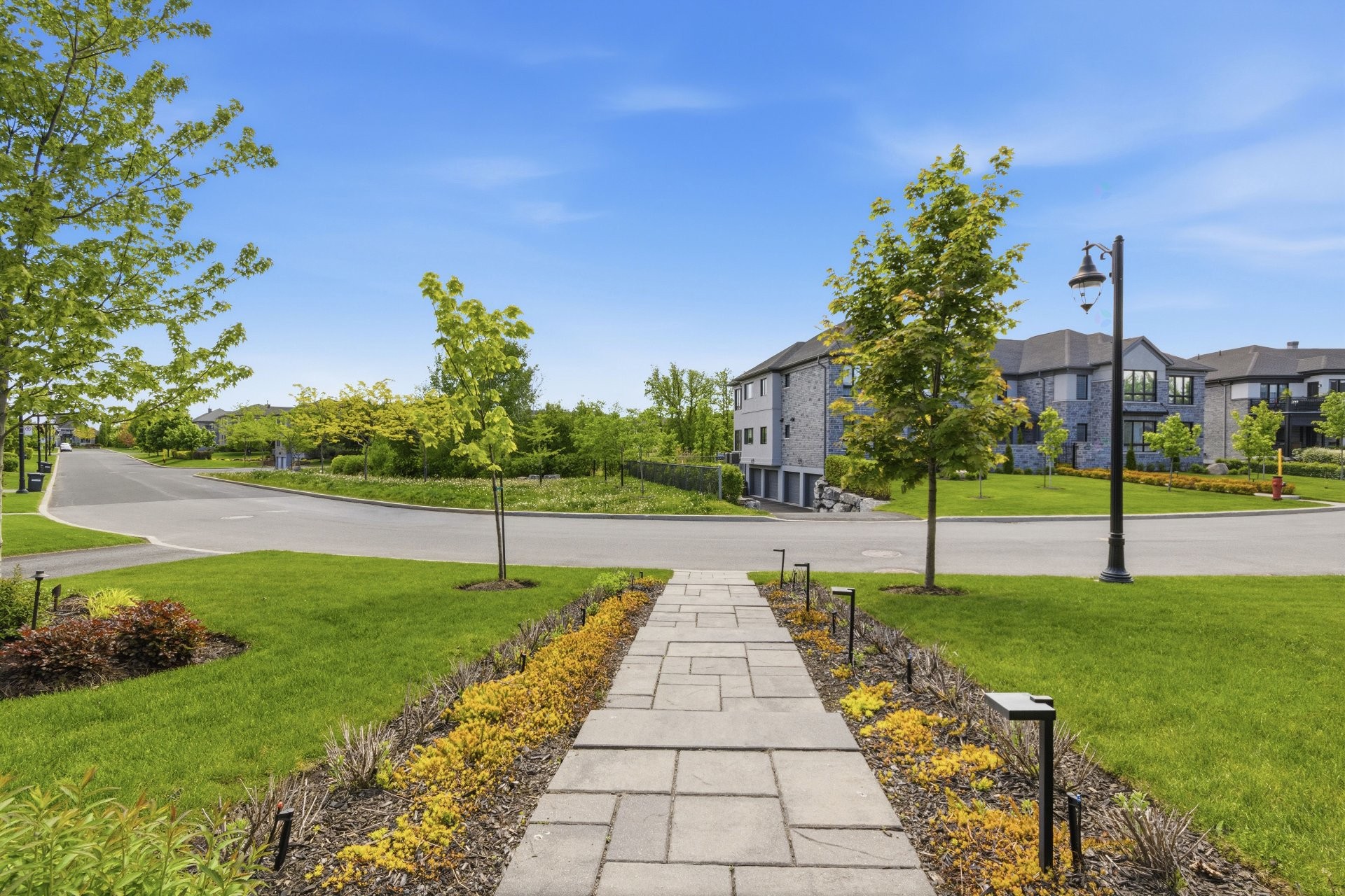 









3440


Rue Edmond-Hardy

, 202,
Longueuil (Le Vieux-Longueuil),




QC
J4N0K1

