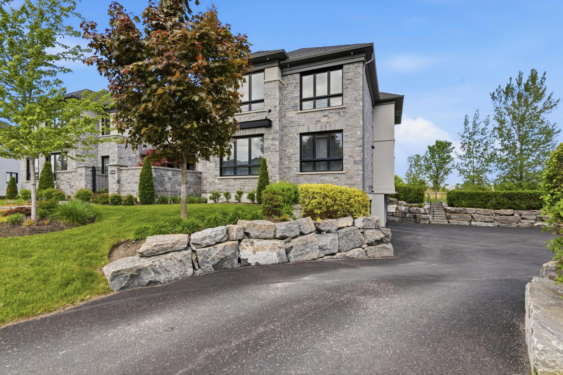 









3440


Rue Edmond-Hardy

, 202,
Longueuil (Le Vieux-Longueuil),




QC
J4N0K1


