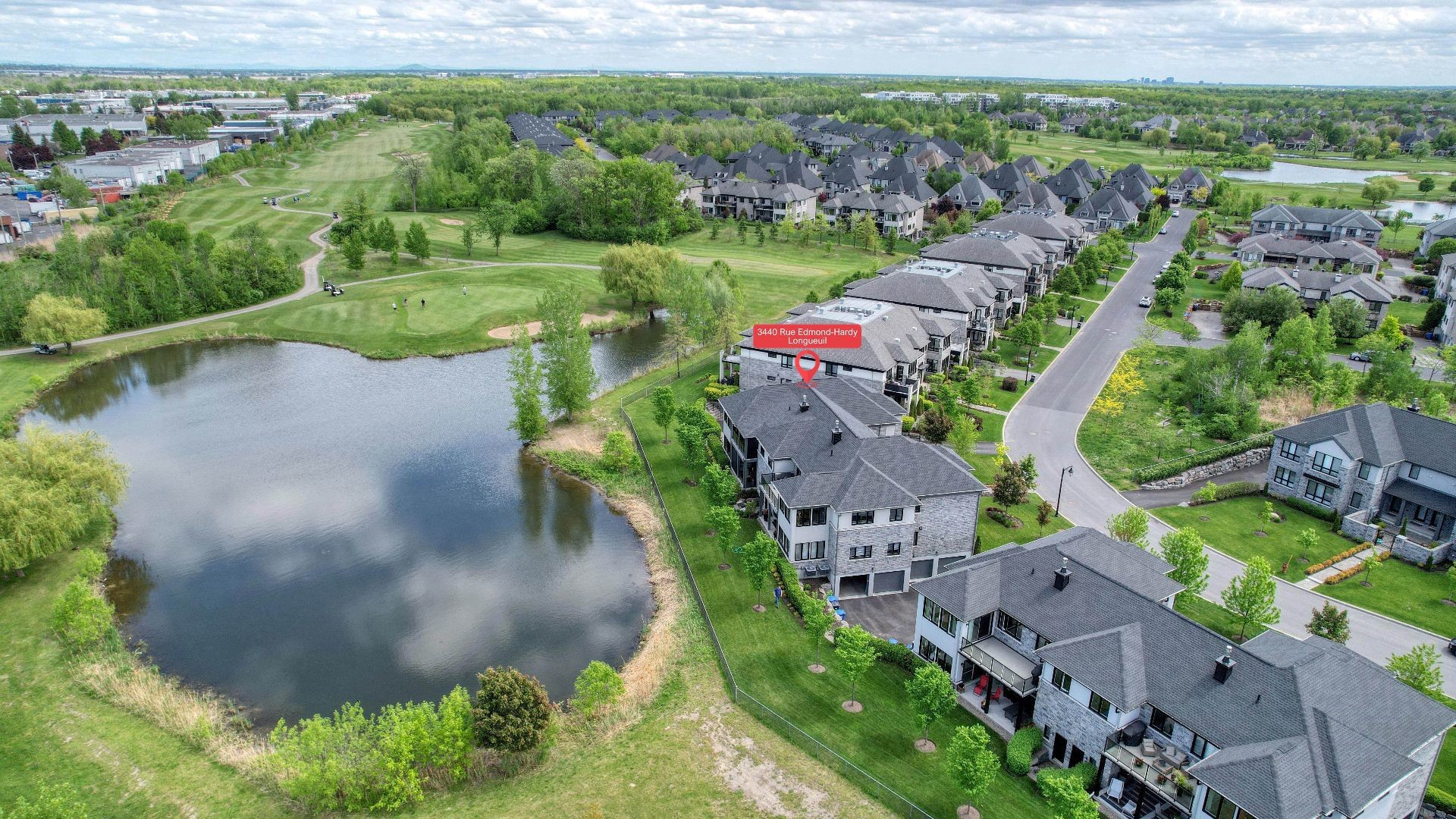 









3440


Rue Edmond-Hardy

, 202,
Longueuil (Le Vieux-Longueuil),




QC
J4N0K1

