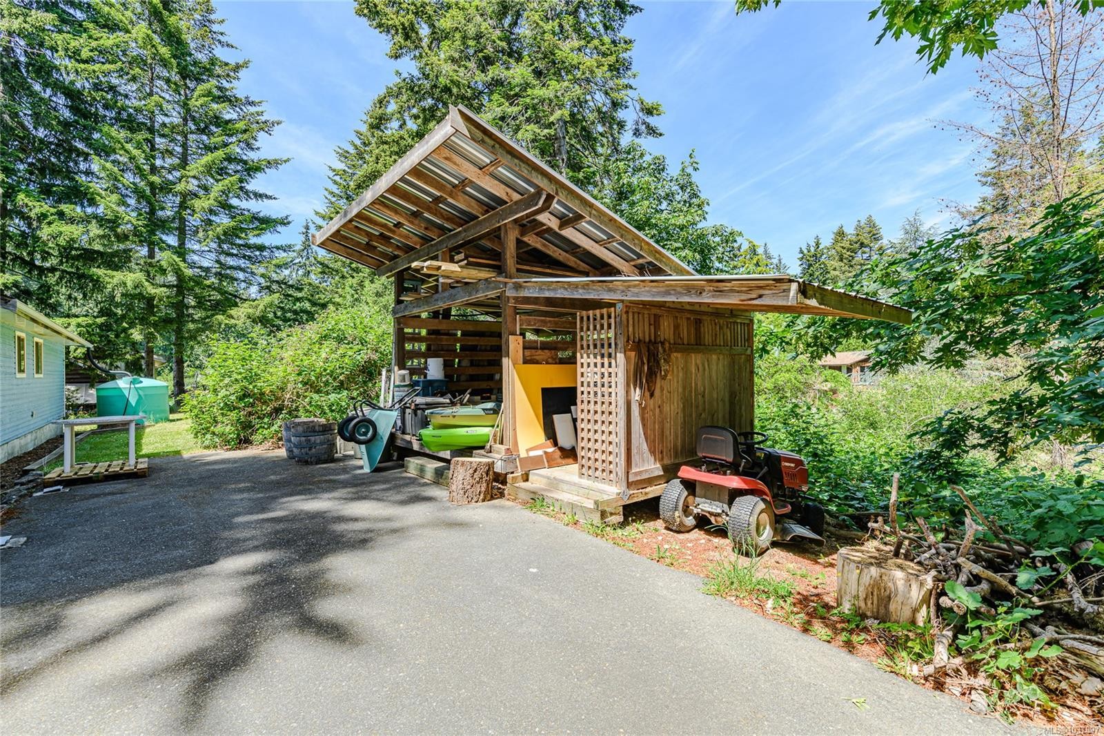 









105


Byron

Rd,
Salt Spring,




BC
V8K 1C8

