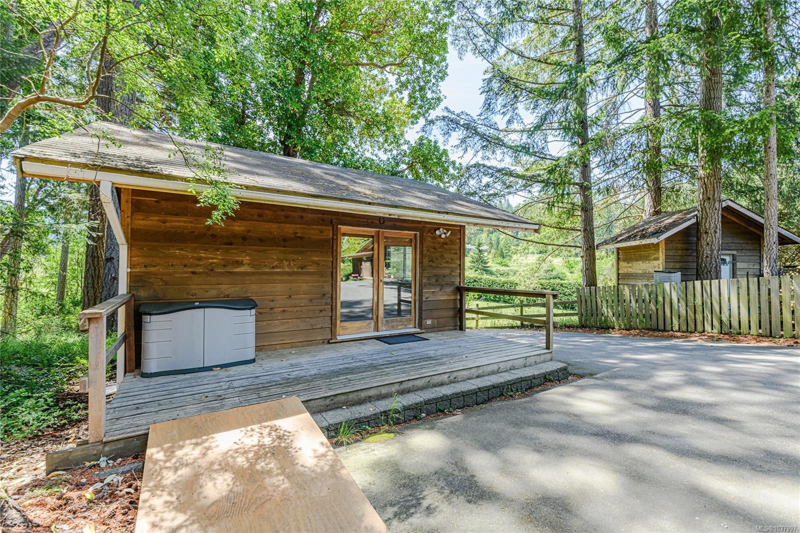









105


Byron

Rd,
Salt Spring,




BC
V8K 1C8

