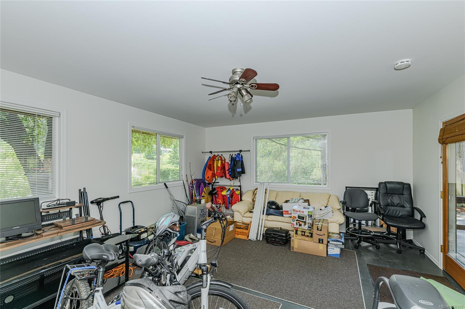 









105


Byron

Rd,
Salt Spring,




BC
V8K 1C8

