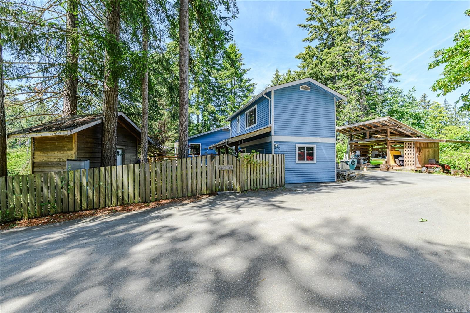 









105


Byron

Rd,
Salt Spring,




BC
V8K 1C8

