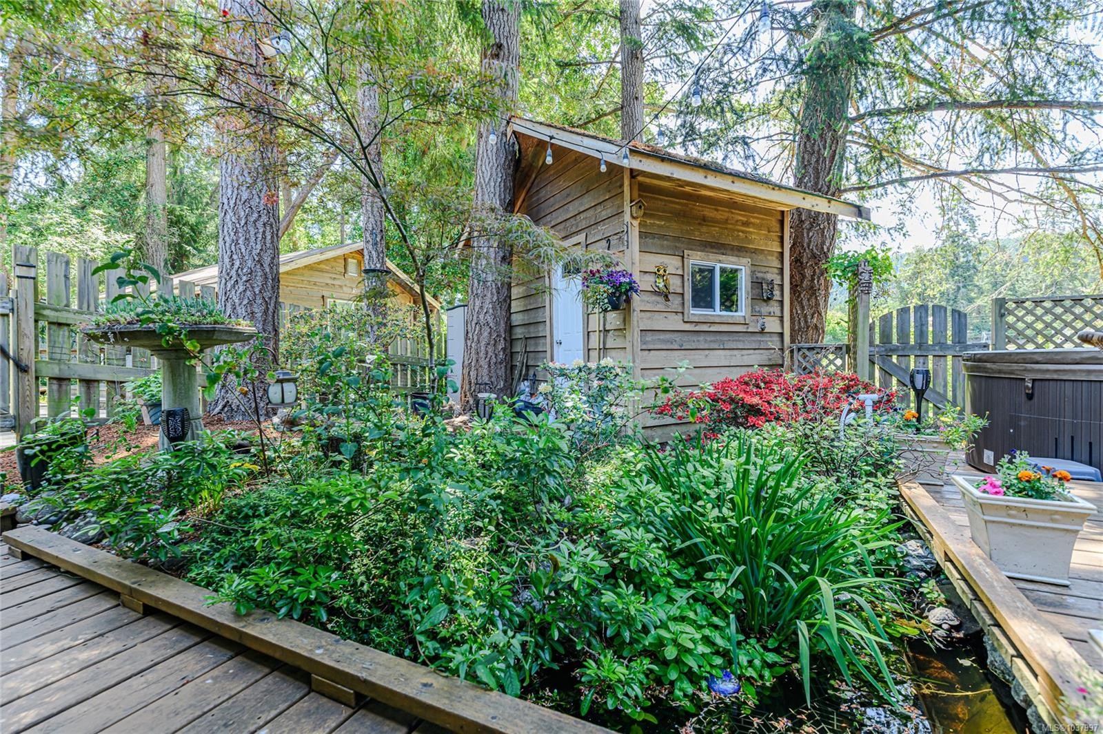 









105


Byron

Rd,
Salt Spring,




BC
V8K 1C8

