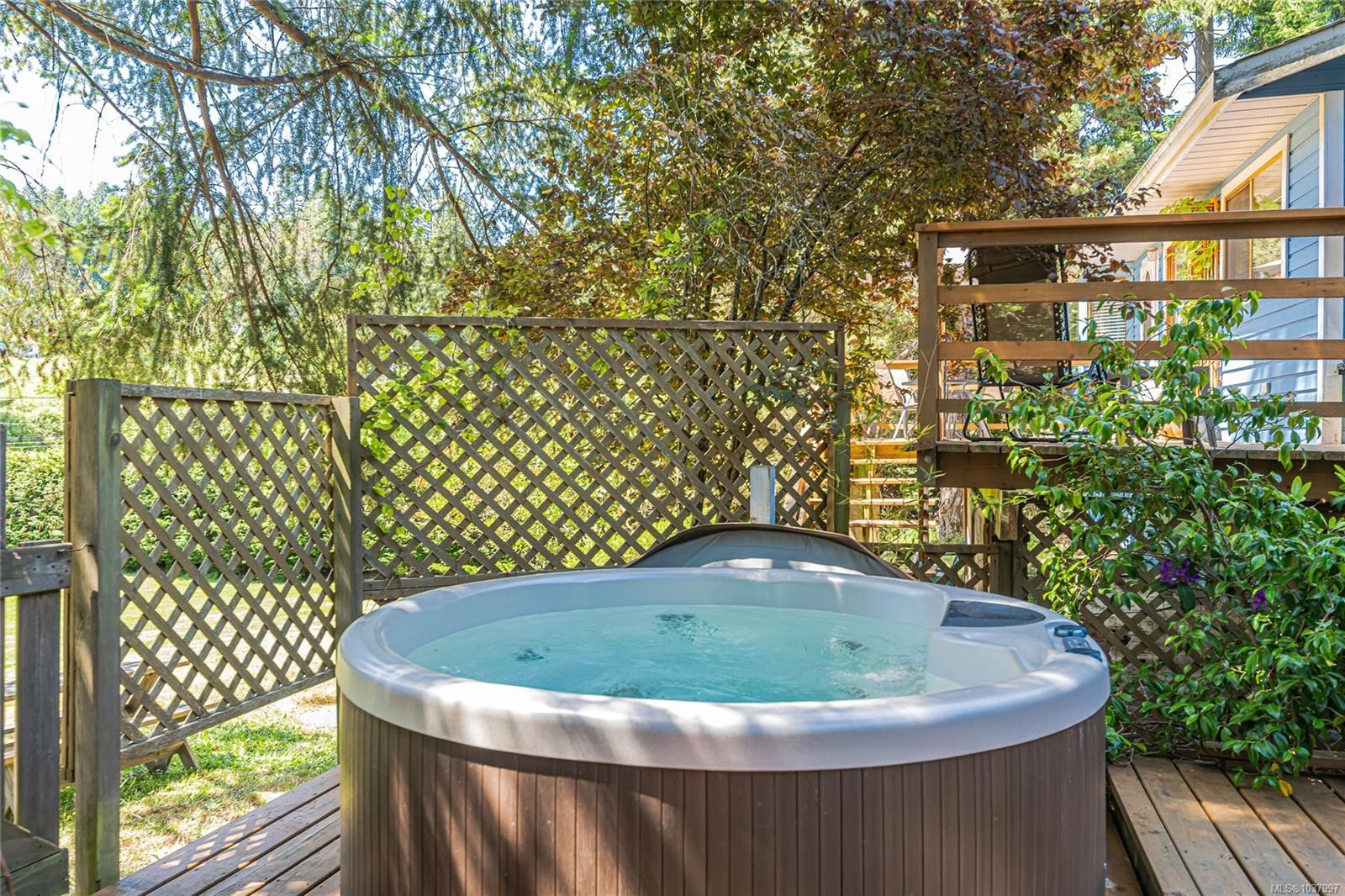 









105


Byron

Rd,
Salt Spring,




BC
V8K 1C8

