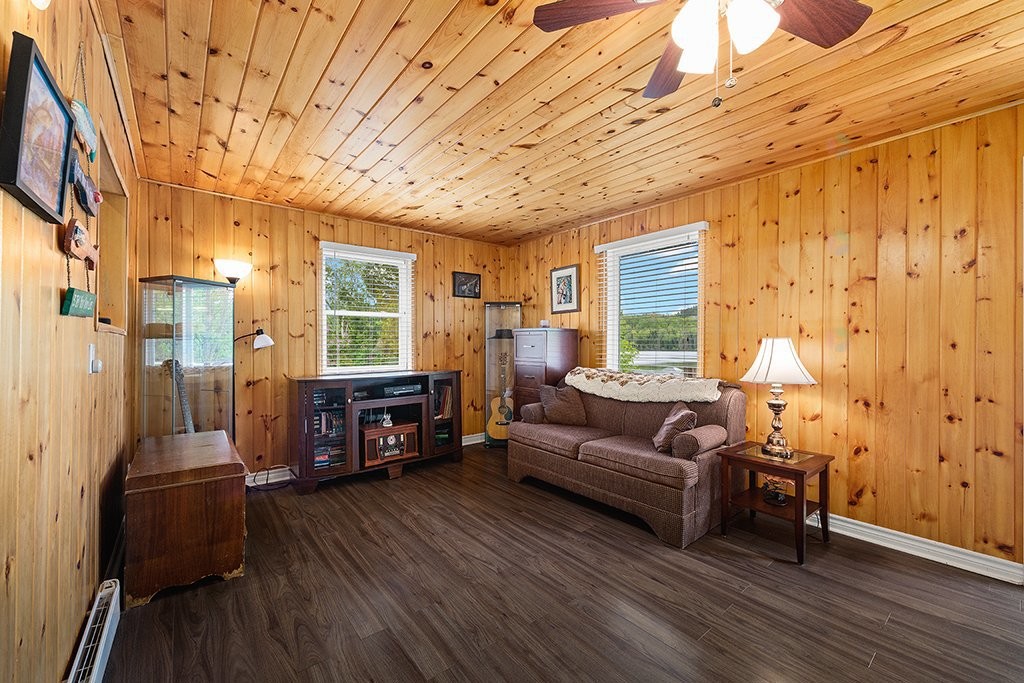 









384


Ch. du Lac-de-la-Truite

,
Mansfield-et-Pontefract,




QC
J0X1R0

