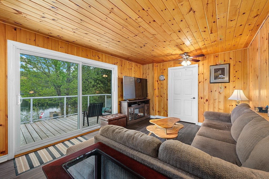 









384


Ch. du Lac-de-la-Truite

,
Mansfield-et-Pontefract,




QC
J0X1R0

