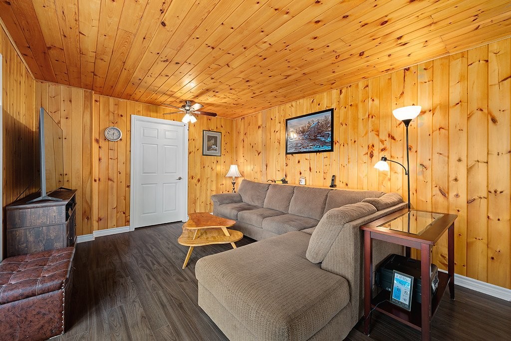 









384


Ch. du Lac-de-la-Truite

,
Mansfield-et-Pontefract,




QC
J0X1R0

