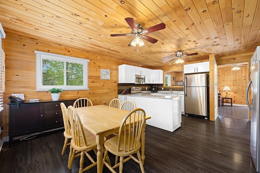 









384


Ch. du Lac-de-la-Truite

,
Mansfield-et-Pontefract,




QC
J0X1R0

