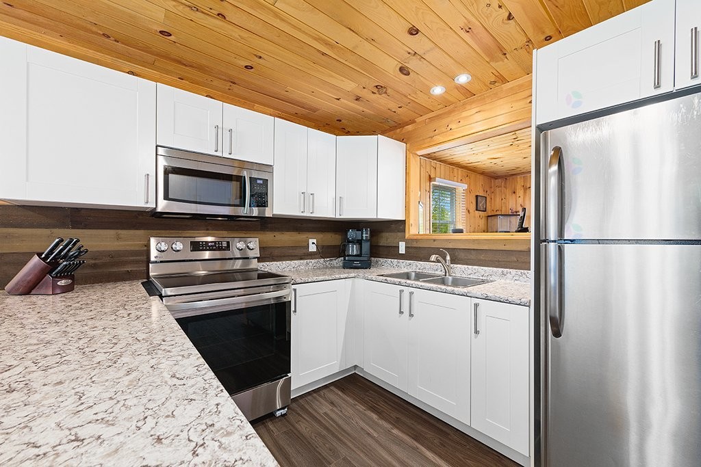 









384


Ch. du Lac-de-la-Truite

,
Mansfield-et-Pontefract,




QC
J0X1R0

