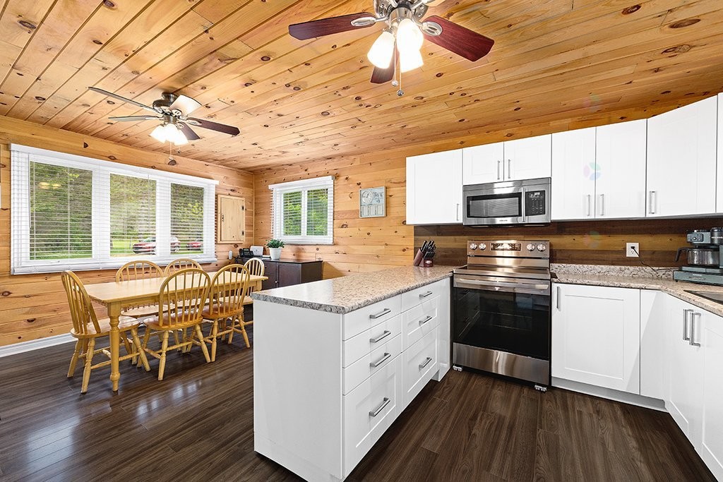 









384


Ch. du Lac-de-la-Truite

,
Mansfield-et-Pontefract,




QC
J0X1R0

