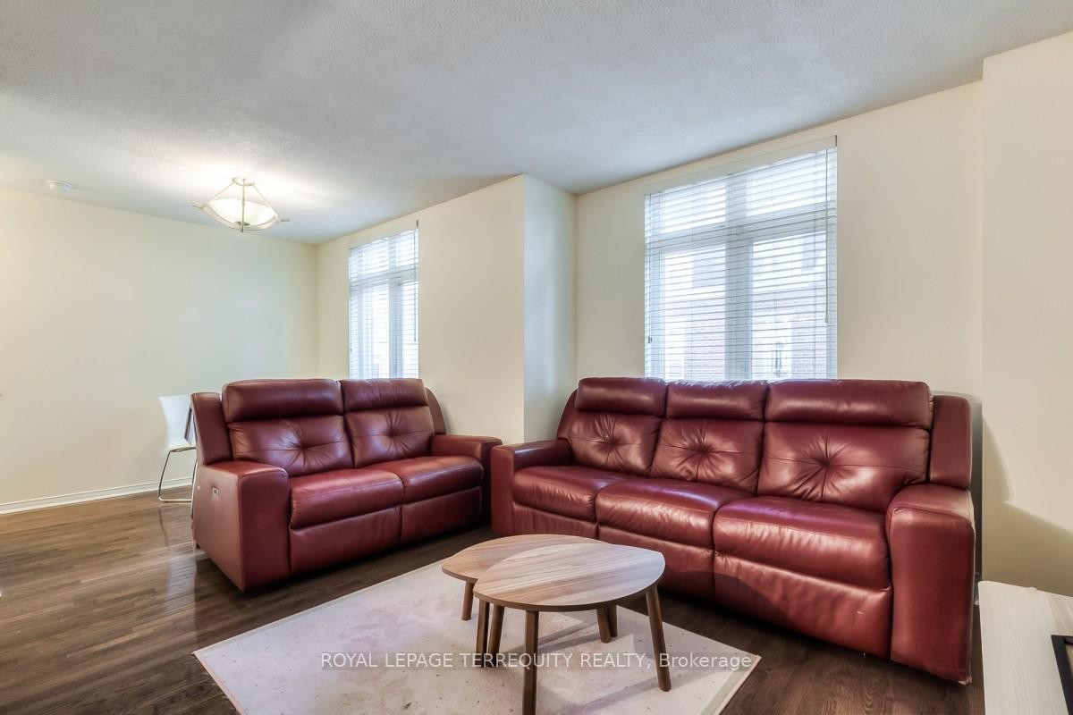 









100


Redpath

Avenue, 16,
Toronto,




ON
M4S 2J7

