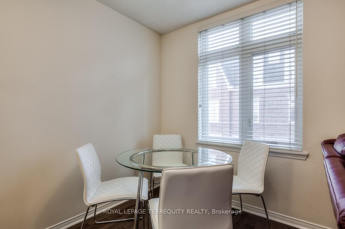 









100


Redpath

Avenue, 16,
Toronto,




ON
M4S 2J7

