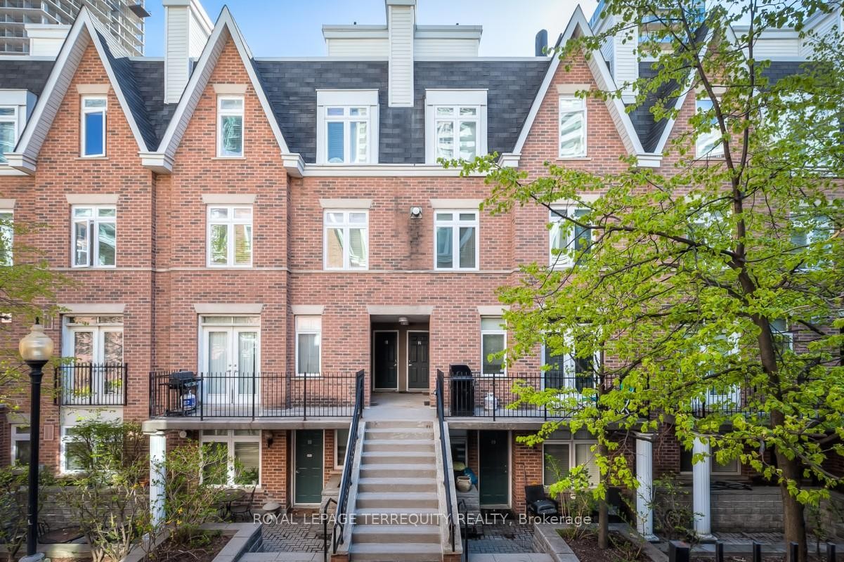 









100


Redpath

Avenue, 16,
Toronto,




ON
M4S 2J7

