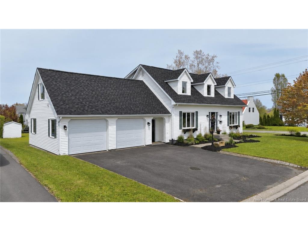 









1160


Riverside

,
Bathurst,




NB
E2A 4X2

