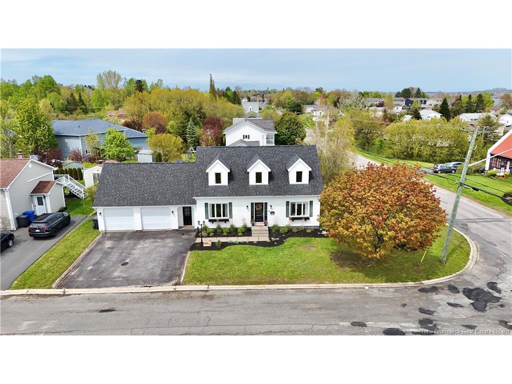 









1160


Riverside

,
Bathurst,




NB
E2A 4X2


