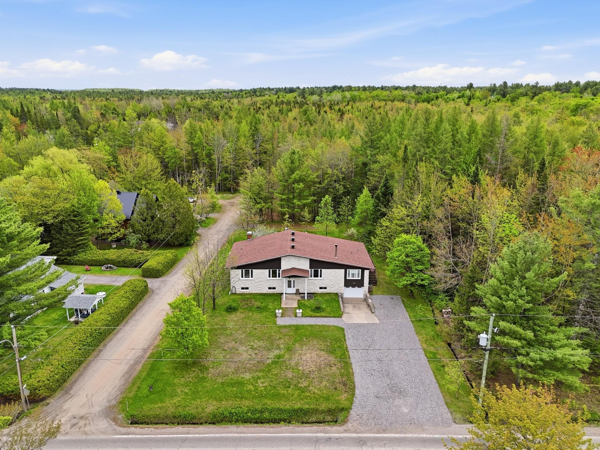 









2795


Route 348

,
Rawdon,




QC
J0K1S0

