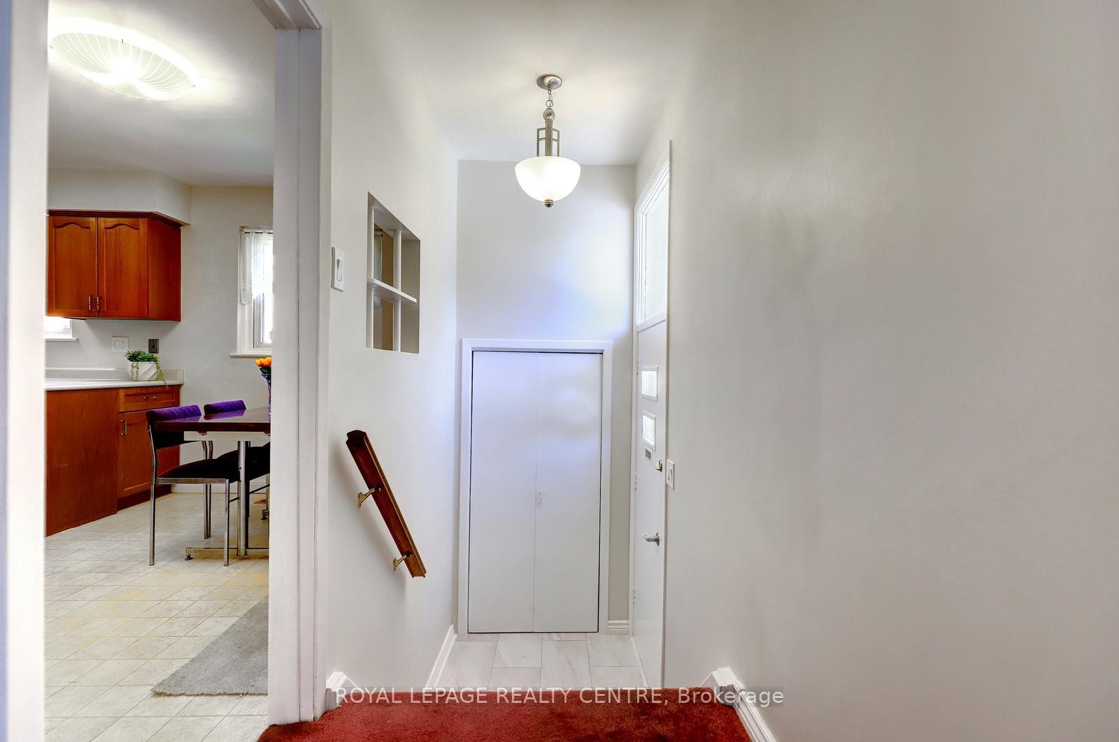 









1278


Shamir

Crescent,
Mississauga,




ON
L5C 1L1

