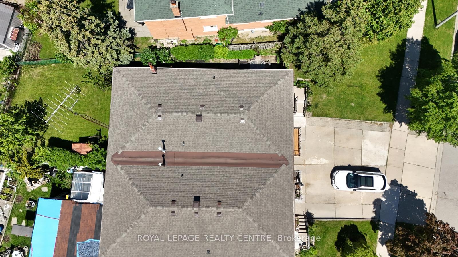 









1278


Shamir

Crescent,
Mississauga,




ON
L5C 1L1

