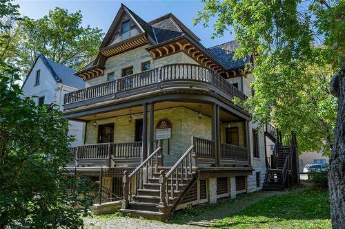 Featured Listing Photo 