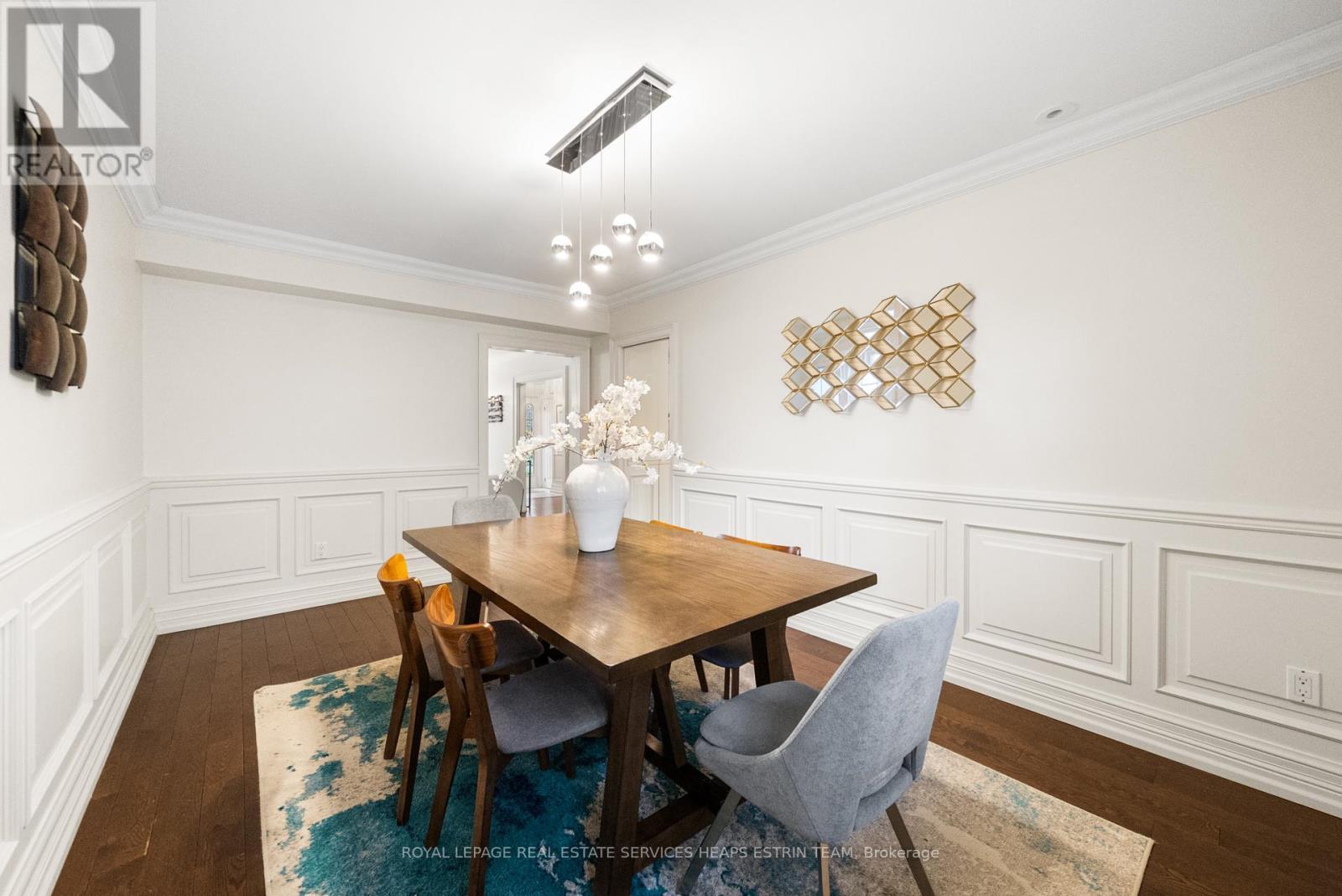 












304 HEATH STREET E

,
Toronto,




Ontario
M4T1T4

