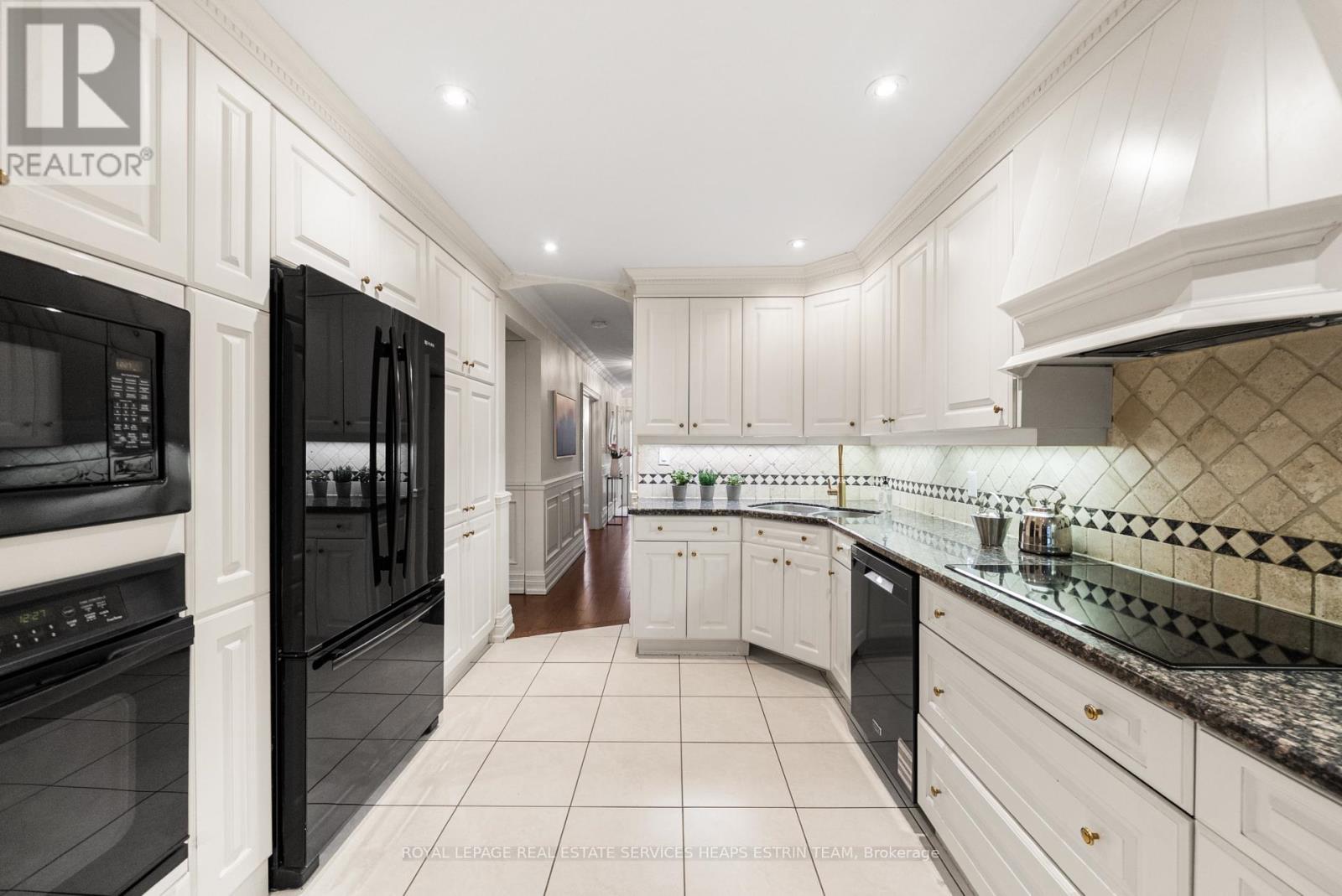 












304 HEATH STREET E

,
Toronto,




Ontario
M4T1T4

