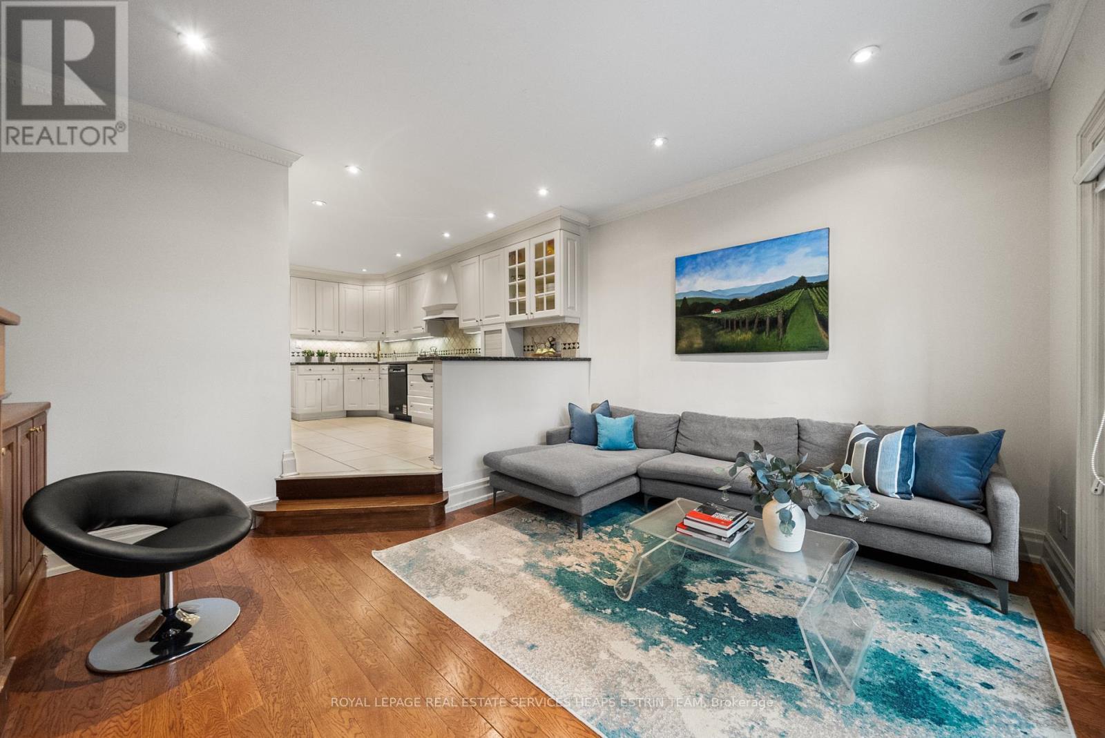 












304 HEATH STREET E

,
Toronto,




Ontario
M4T1T4

