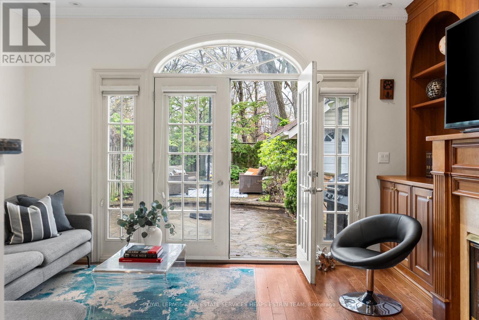 












304 HEATH STREET E

,
Toronto,




Ontario
M4T1T4

