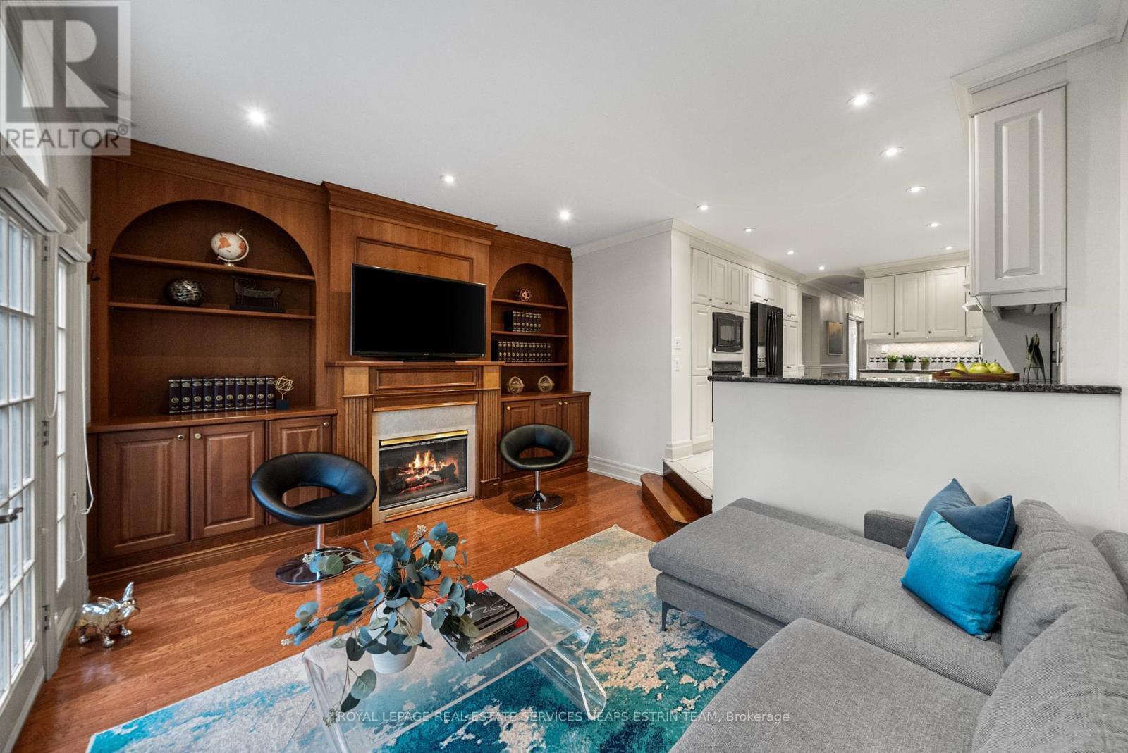 












304 HEATH STREET E

,
Toronto,




Ontario
M4T1T4

