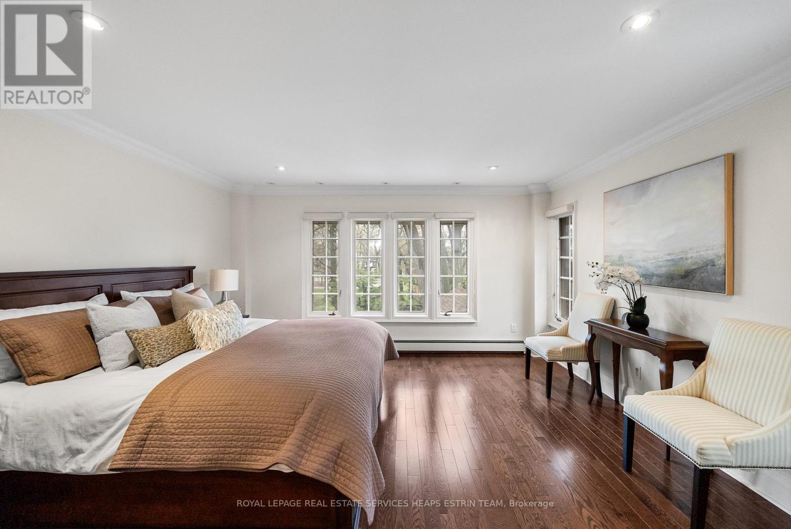












304 HEATH STREET E

,
Toronto,




Ontario
M4T1T4

