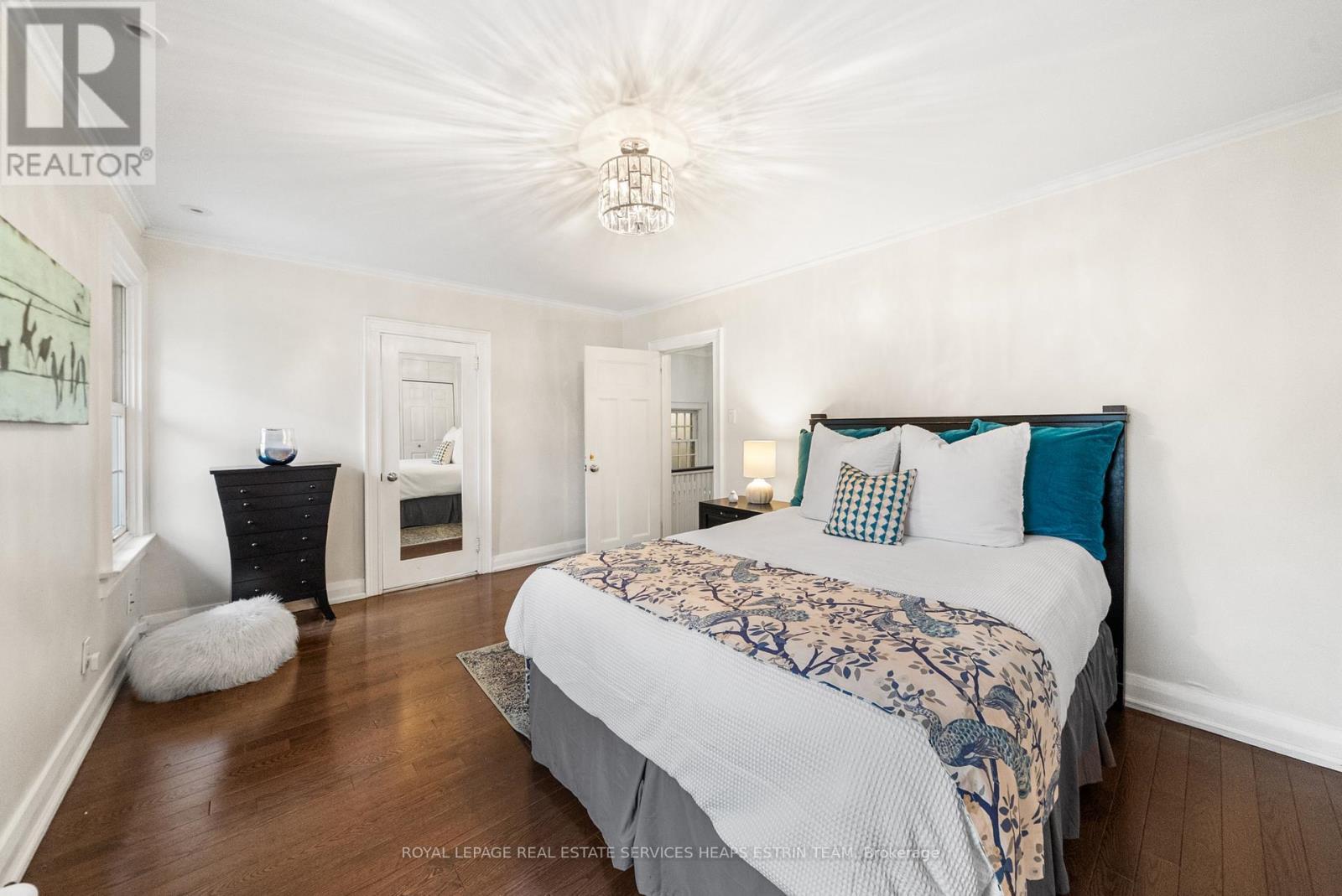 












304 HEATH STREET E

,
Toronto,




Ontario
M4T1T4

