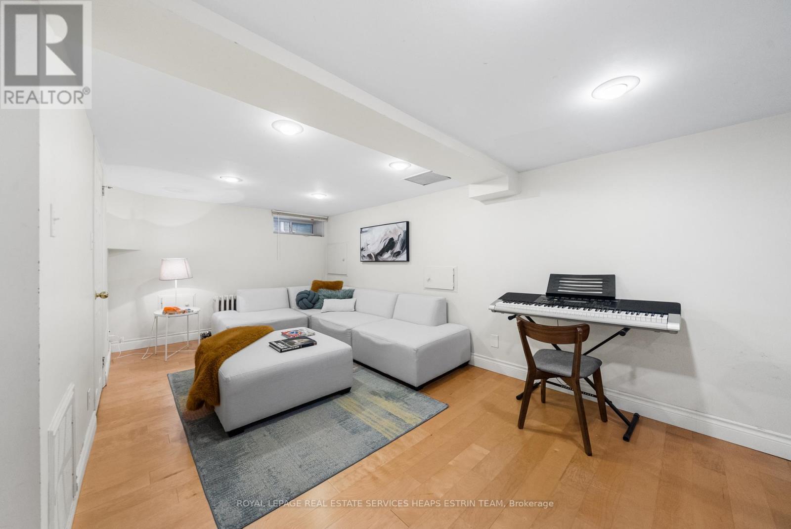 












304 HEATH STREET E

,
Toronto,




Ontario
M4T1T4

