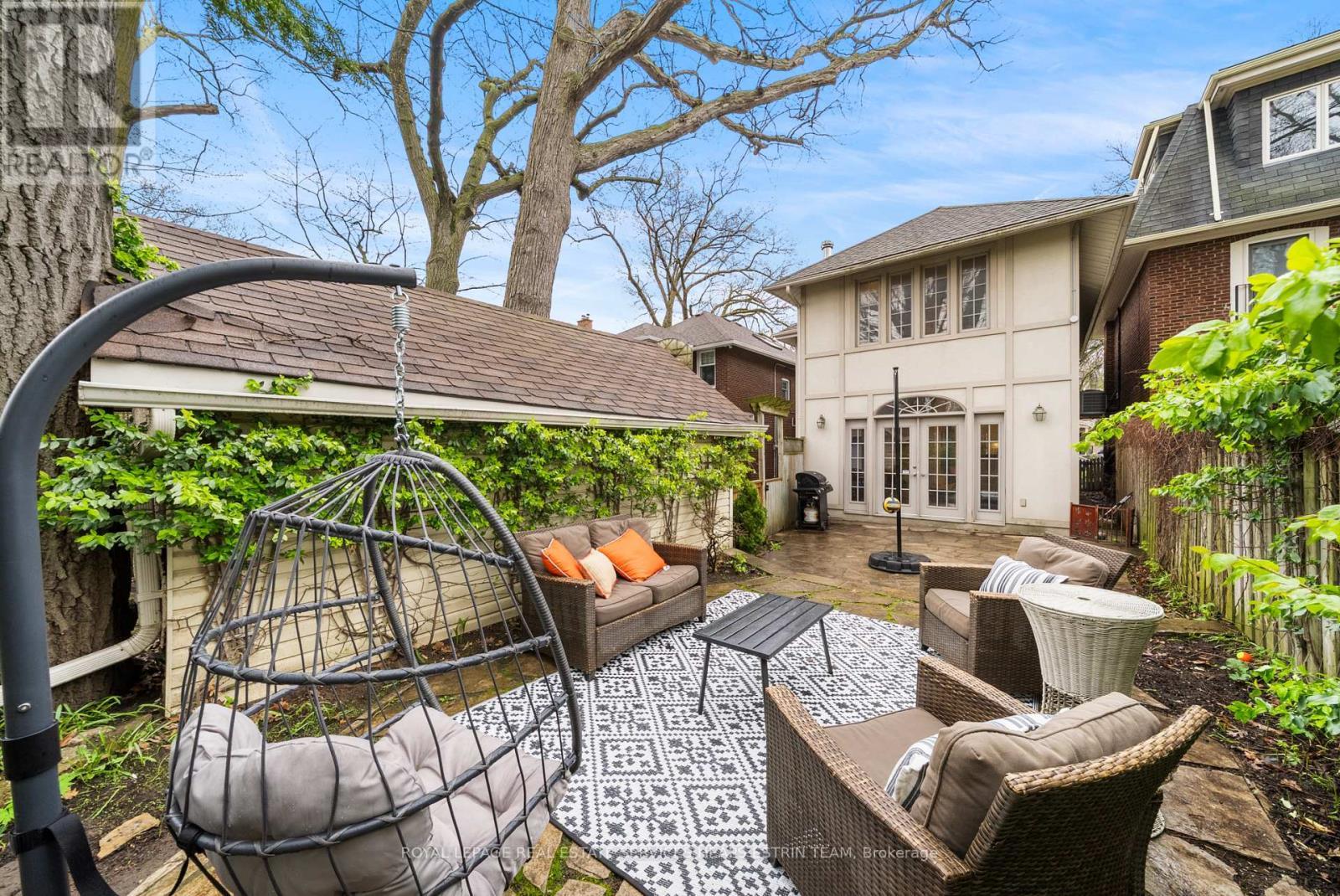 












304 HEATH STREET E

,
Toronto,




Ontario
M4T1T4

