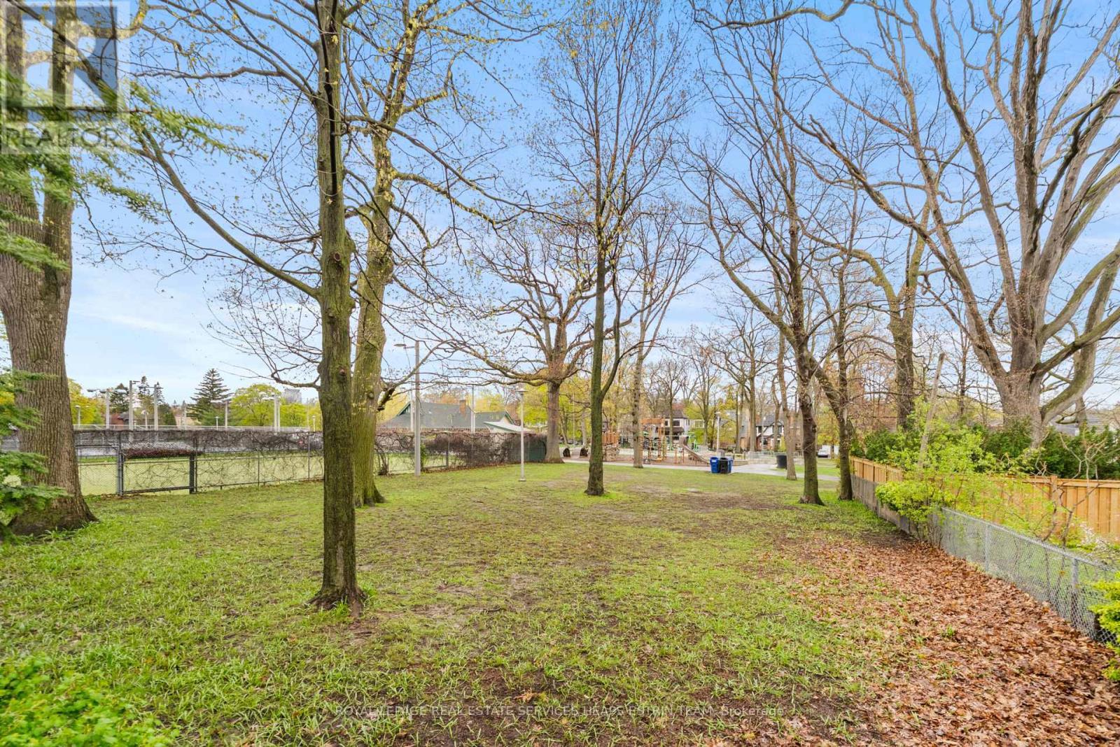 












304 HEATH STREET E

,
Toronto,




Ontario
M4T1T4


