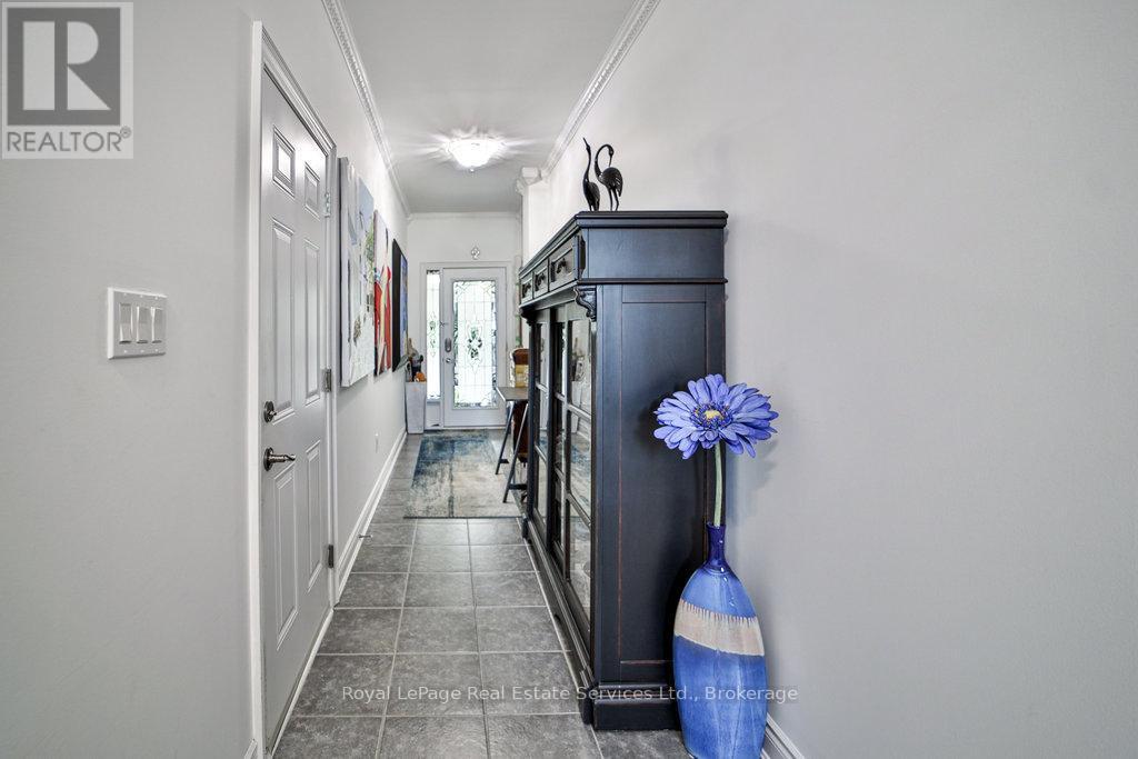 












13 SANDY COAST CRESCENT

,
Wasaga Beach,




Ontario
L9Z0G1

