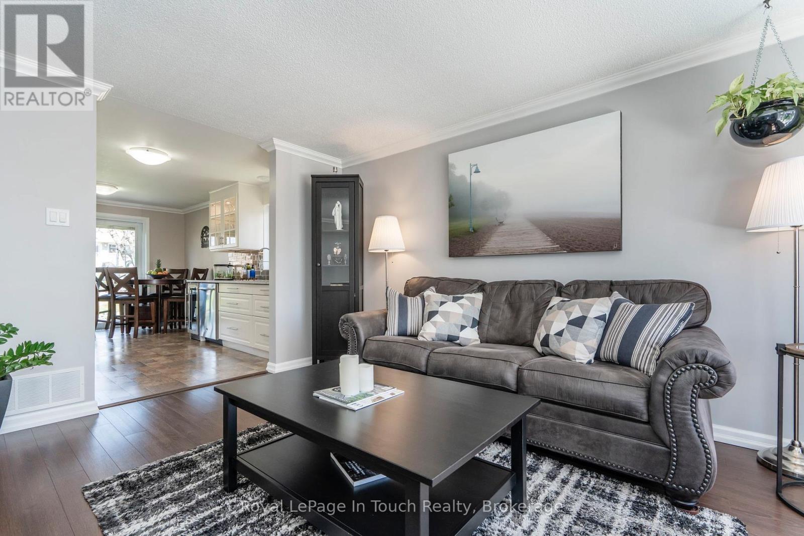 












362 GALLOWAY BOULEVARD

,
Midland,




Ontario
L4R5B2

